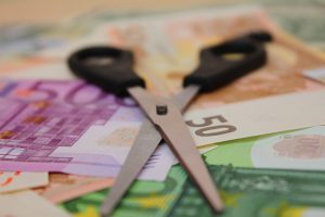 Scopri di più sull'articolo Pace fiscale: stralcio dei debiti fino a 1.000 euro e delle liti fiscali